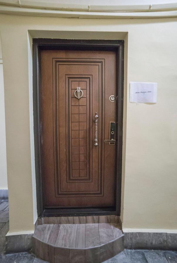 Maria Boutique Suits Budapeste Exterior foto